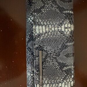 Kenneth Cole Gray Snakeskin Wallet